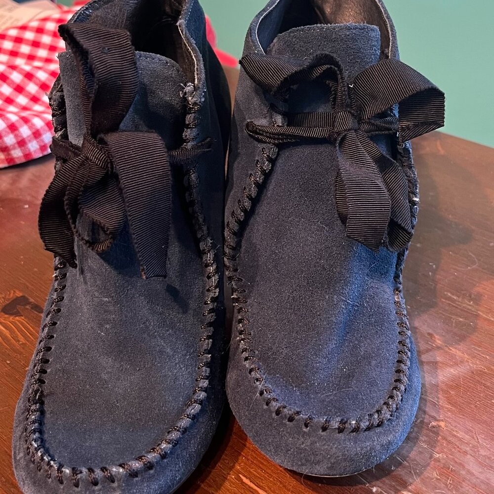 Dark Blue Women's Suede Shoes by Lucky  Penny size 8